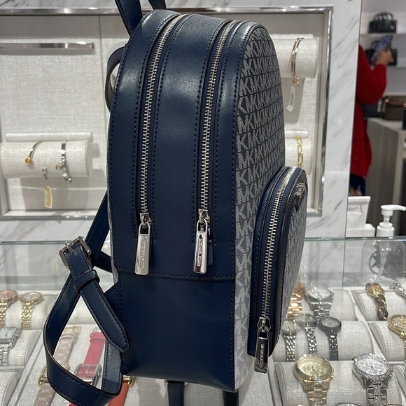 MICHAEL KORS Jaycee Medium Ombré Signature Logo Zip Pocket Backpack
Navy 
NWT main image 14
